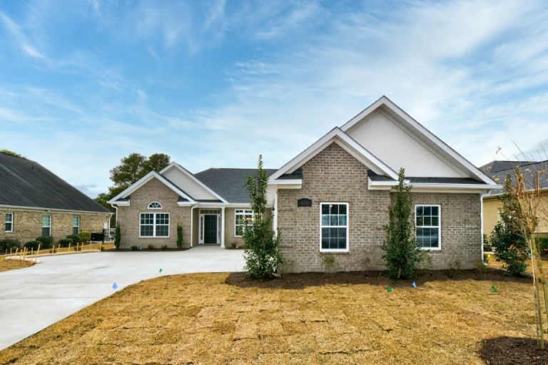 What Are The Benefits Of Living On Myrtle Beach, SC?