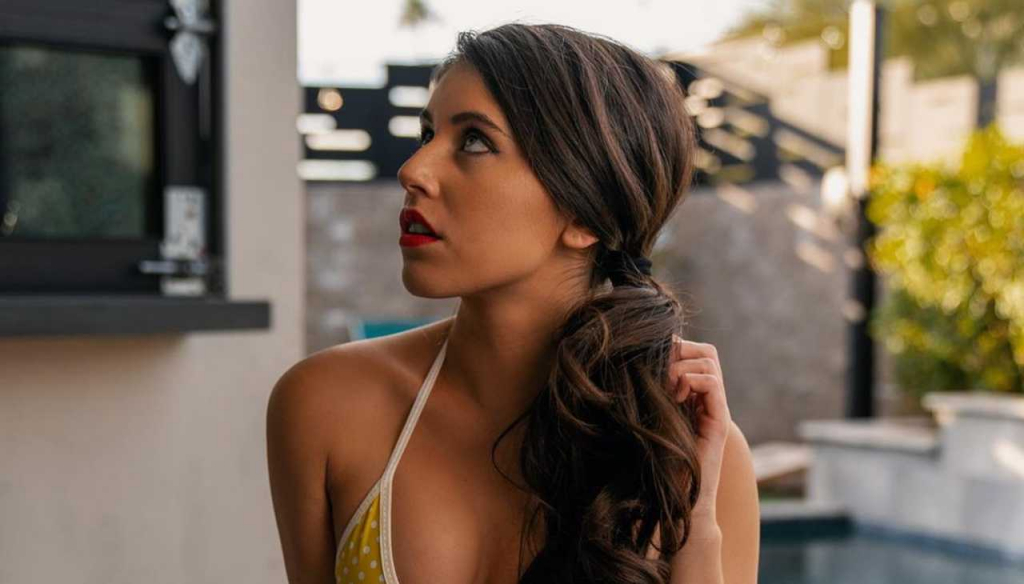 Violet Summers – Biography of American Actress Violet Summers