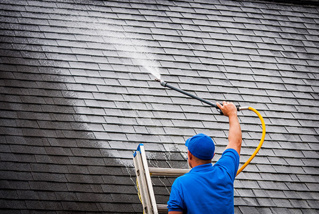 Roof Cleaning: How to Avoid the Most Common Mistakes