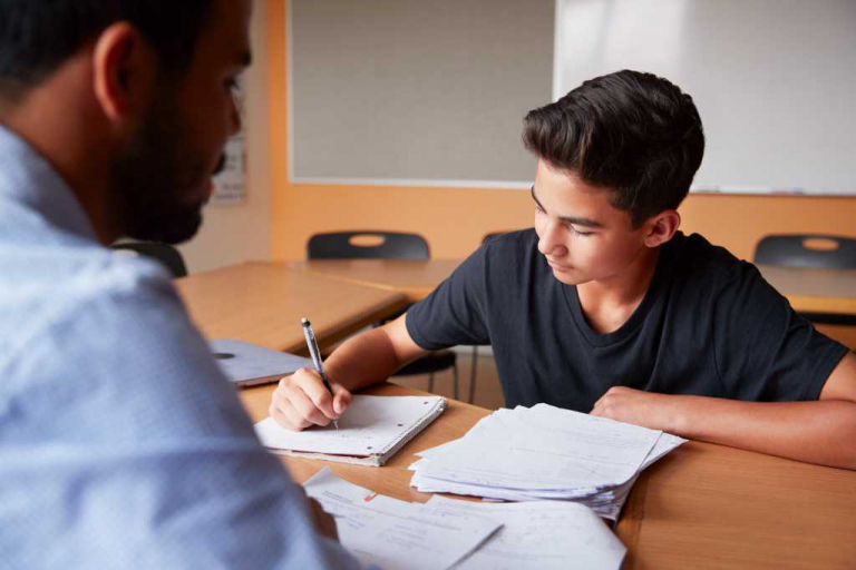 Choosing A-Level Tuition? Read These Tips First