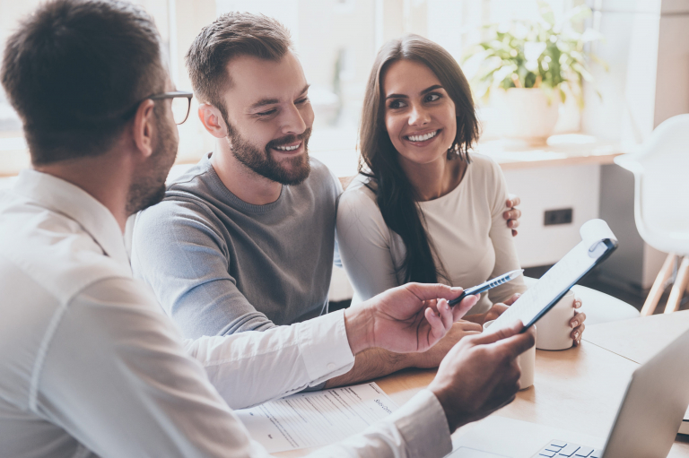 Public vs Private Health Insurance: What Are the Differences?