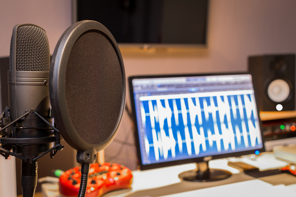 5 Business Podcasts You Need To Start Listening to Today
