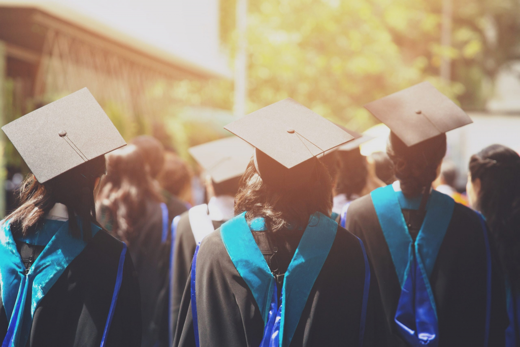 6 Tips on How to Choose the Best Masters Program