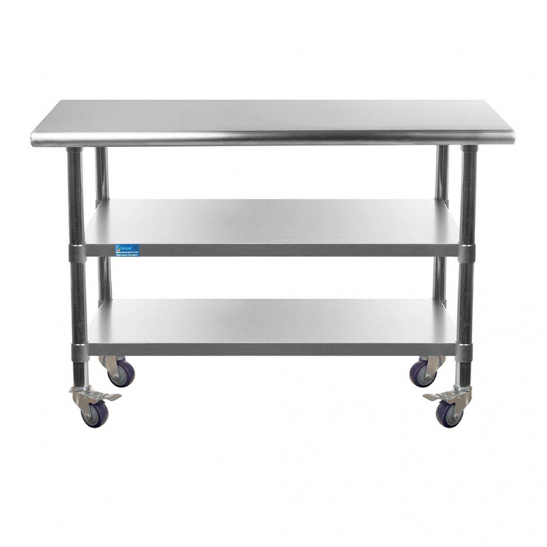 Stainless steel table: arrange space with ergonomics in mind