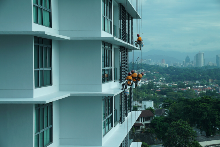 7 Commercial Building Maintenance Tips for 2023