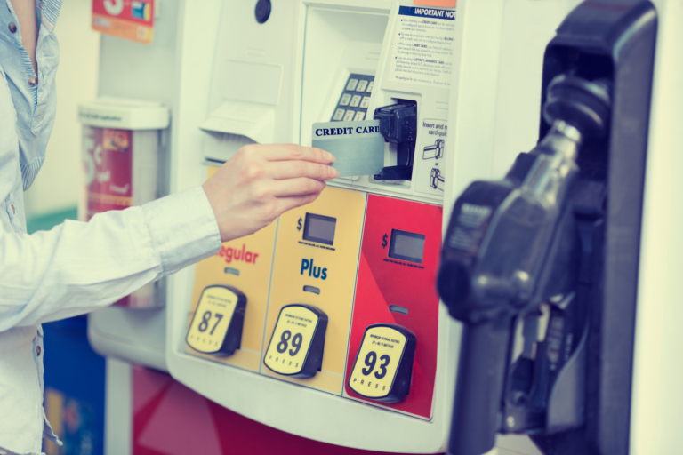 How to Pump Gas in a Car