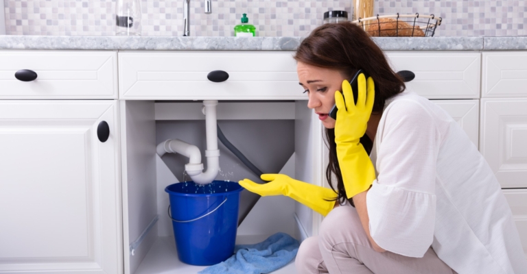 Five Signs That it May be Time to Call a Plumber