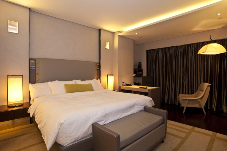 Hobart Accommodation & Tours