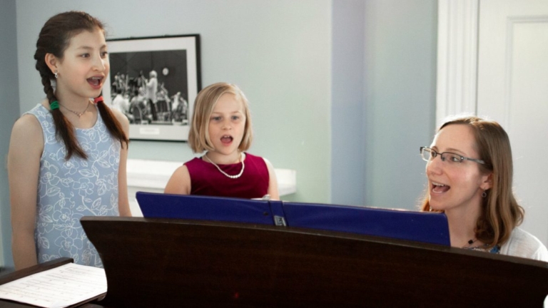 Find Your Voice Within: A Journey of Vocal Discovery with Online Lessons