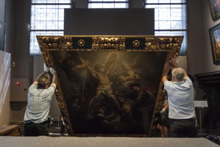 Ensuring Safety: How Professional Removal Services Secure Fine Art and Antique Protection