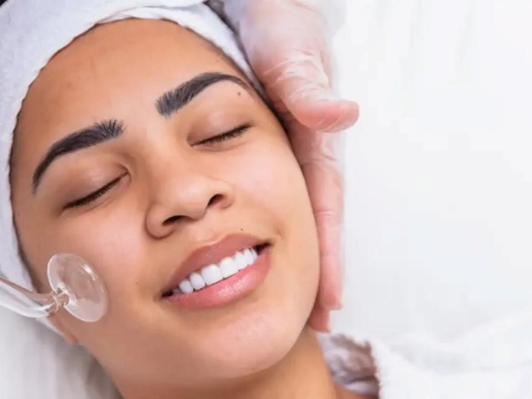 Holiday Glow Facial: Get Your Skin Ready For Festive Celebrations!